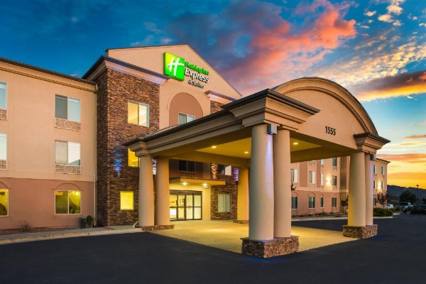 Holiday Inn Express Hotel & Suites Cedar City image 18